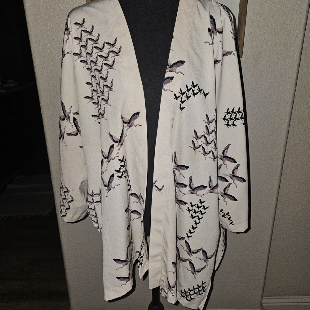 Audrey Cream and Black Bird Pattern Kimono